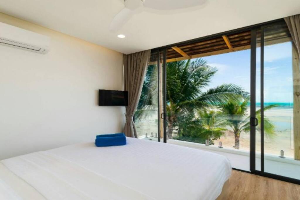 Villa Beachfront - Indublue *