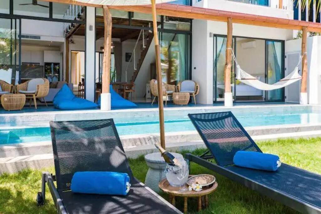 Beachfront - Indublue Villa
