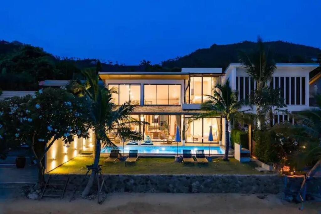Villa Beachfront - Indublue *